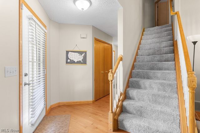1021 Ledgestone Drive, Wadsworth, OH 44281