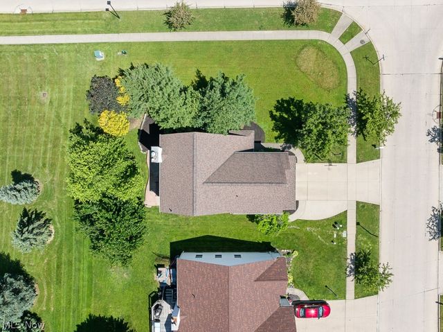 1021 Ledgestone Drive, Wadsworth, OH 44281