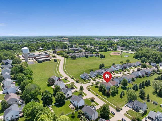 1021 Ledgestone Drive, Wadsworth, OH 44281