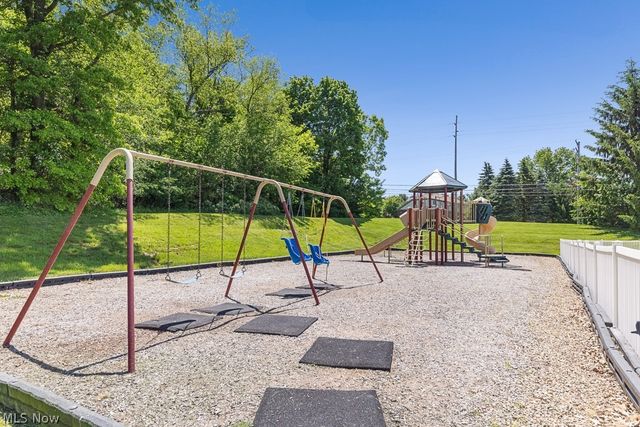 1021 Ledgestone Drive, Wadsworth, OH 44281