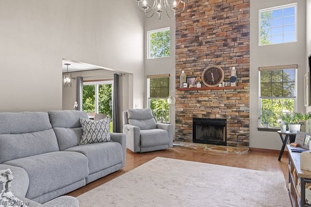 1021 Ledgestone Drive, Wadsworth, OH 44281
