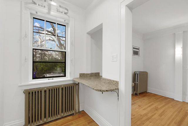 220 Marshall Avenue 3, Saint Paul, MN 55102