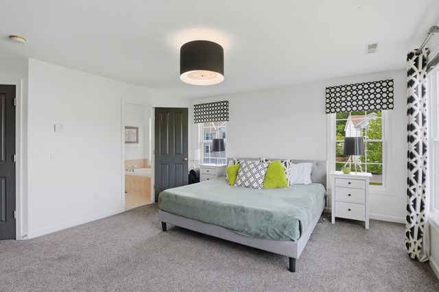 17 Tulip Circle 17, Grafton, MA 01560