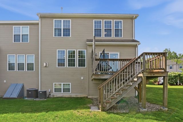 17 Tulip Circle 17, Grafton, MA 01560