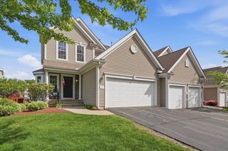17 Tulip Circle 17, Grafton, MA 01560