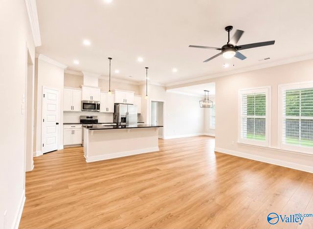 15609 Mizewell Lane NW, Harvest, AL 35749