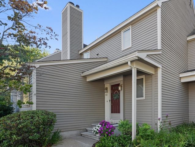 43 Brickett Hill Circle 43, Haverhill, MA 01830
