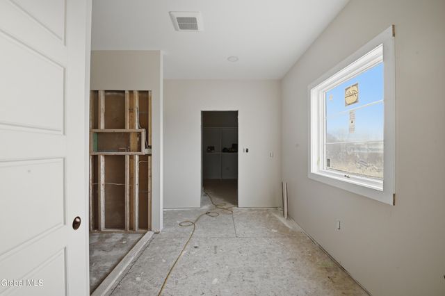 17 Schermerhorn Road, Cohoes, NY 12047