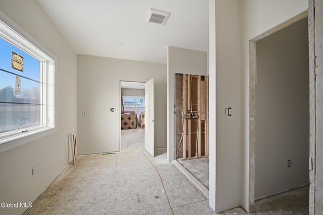 17 Schermerhorn Road, Cohoes, NY 12047