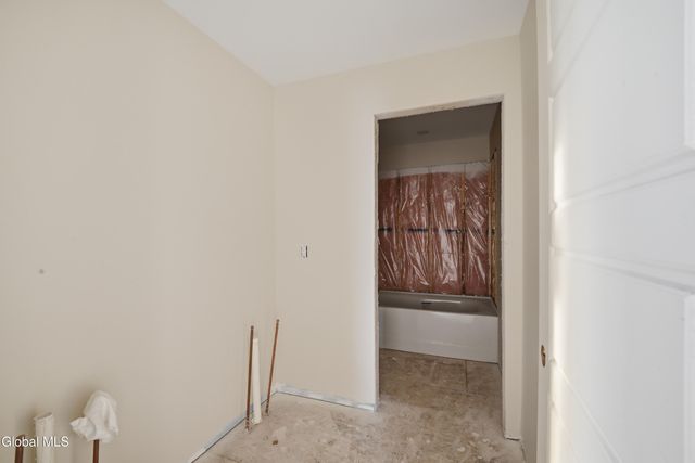 17 Schermerhorn Road, Cohoes, NY 12047