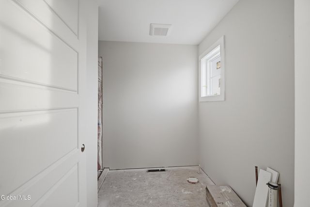 17 Schermerhorn Road, Cohoes, NY 12047