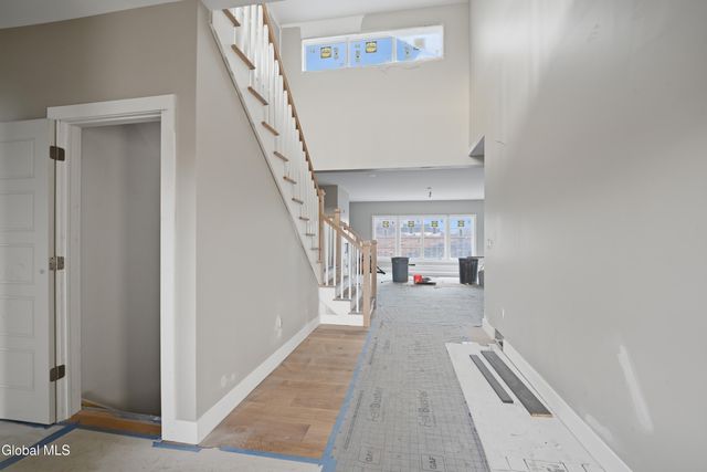 17 Schermerhorn Road, Cohoes, NY 12047