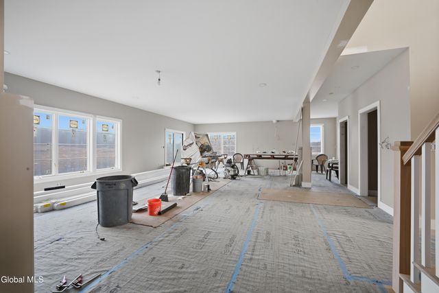 17 Schermerhorn Road, Cohoes, NY 12047