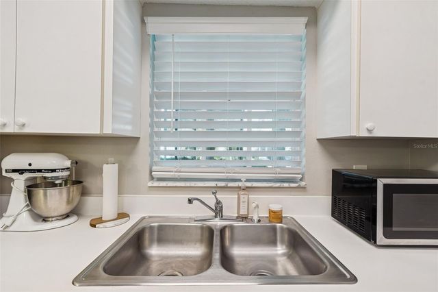 7917 CHADWICK DRIVE, New Port Richey, FL 34654