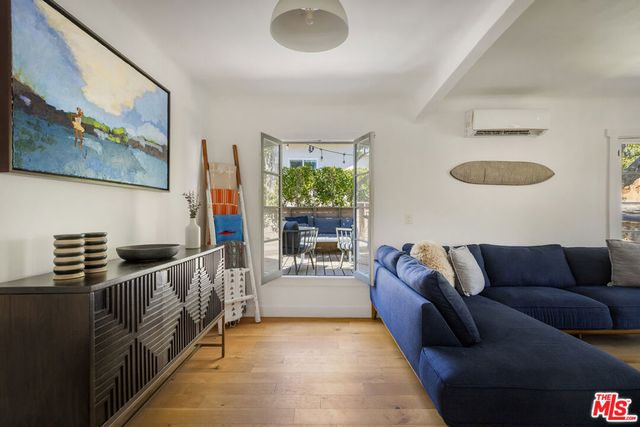 1375 Sutherland Street, Los Angeles, CA 90026