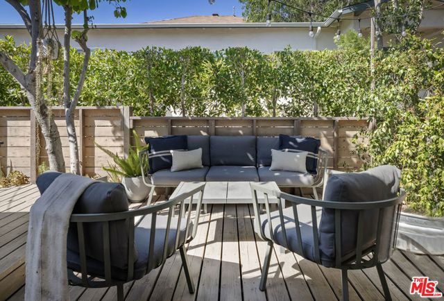 1375 Sutherland Street, Los Angeles, CA 90026