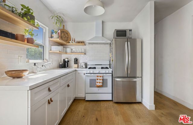 1375 Sutherland Street, Los Angeles, CA 90026