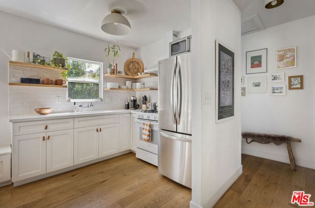 1375 Sutherland Street, Los Angeles, CA 90026