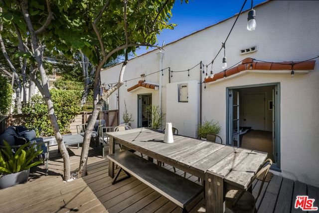 1375 Sutherland Street, Los Angeles, CA 90026
