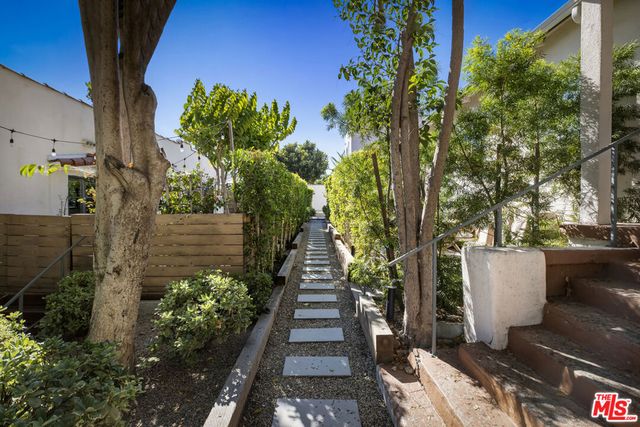 1375 Sutherland Street, Los Angeles, CA 90026