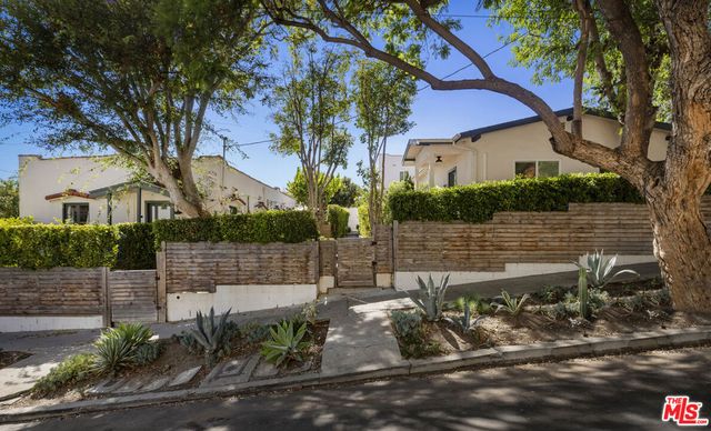 1375 Sutherland Street, Los Angeles, CA 90026