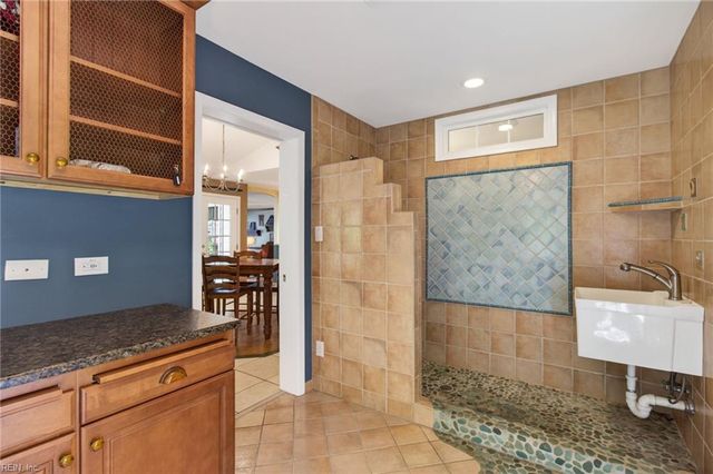 112 Larkin RN, Yorktown, VA 23692