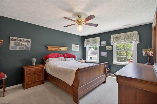 112 Larkin RN, Yorktown, VA 23692