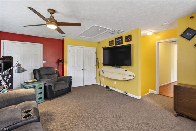 112 Larkin RN, Yorktown, VA 23692