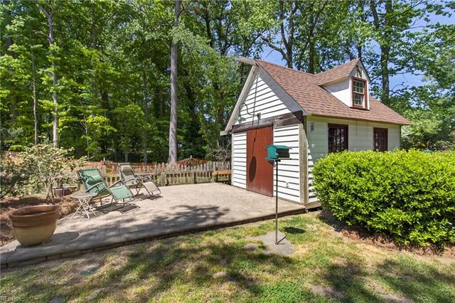 112 Larkin RN, Yorktown, VA 23692