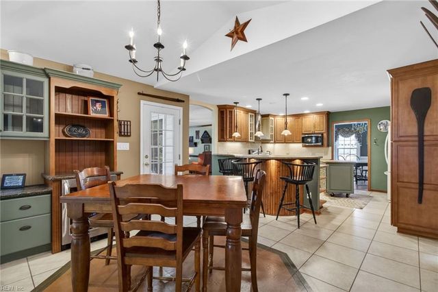 112 Larkin RN, Yorktown, VA 23692