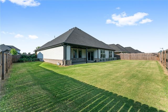 1211 Silver Maple Street, Centerton, AR 72719