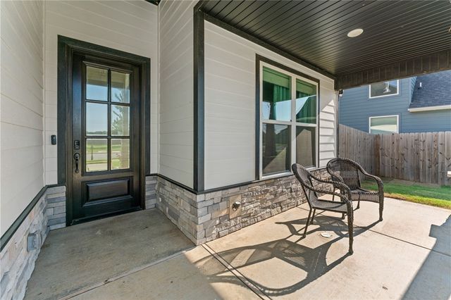 1211 Silver Maple Street, Centerton, AR 72719