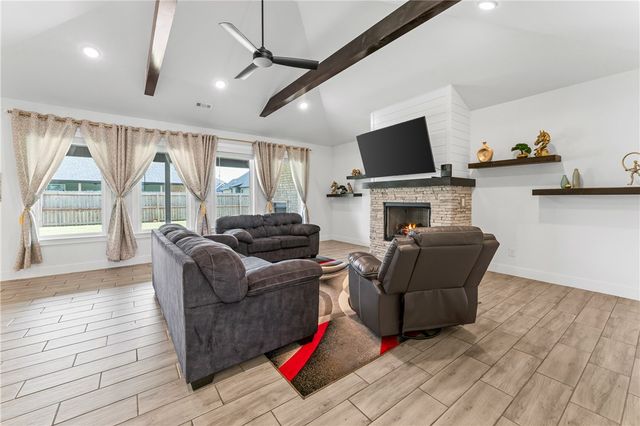 1211 Silver Maple Street, Centerton, AR 72719