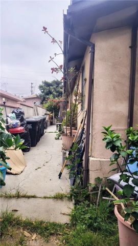 4225 Folsom, East Los Angeles, CA 90063