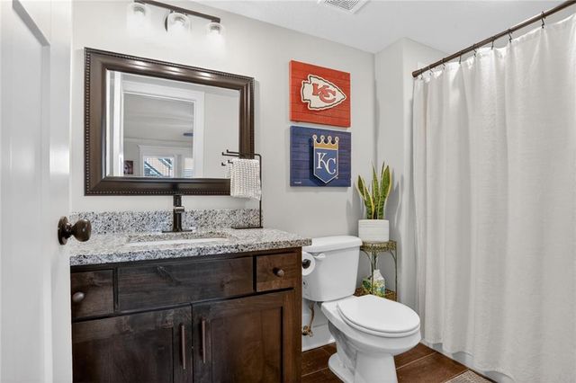 1809 NW Madi Court, Grain Valley, MO 64029