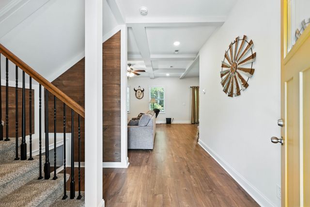 2981 Sharp Top Rd, Palmyra, TN 37142