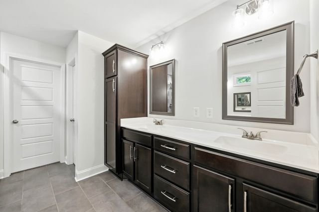 2981 Sharp Top Rd, Palmyra, TN 37142