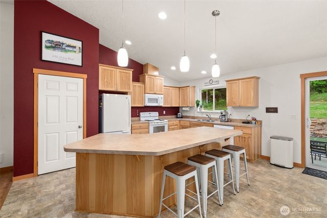236 Chilvers Road, Chehalis, WA 98532