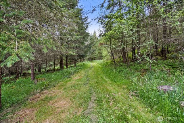 236 Chilvers Road, Chehalis, WA 98532