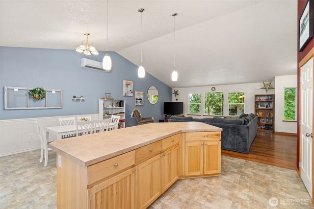 236 Chilvers Road, Chehalis, WA 98532