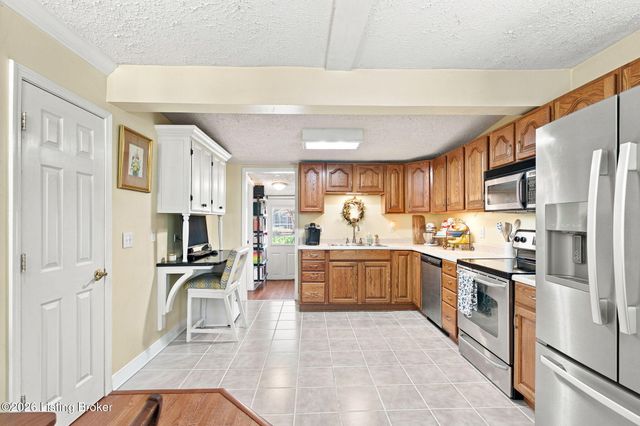 6701 W Orell Rd, Louisville, KY 40272