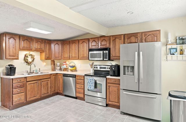 6701 W Orell Rd, Louisville, KY 40272