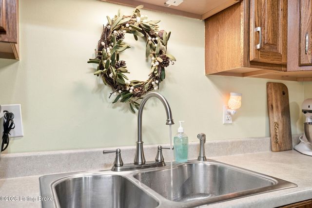 6701 W Orell Rd, Louisville, KY 40272