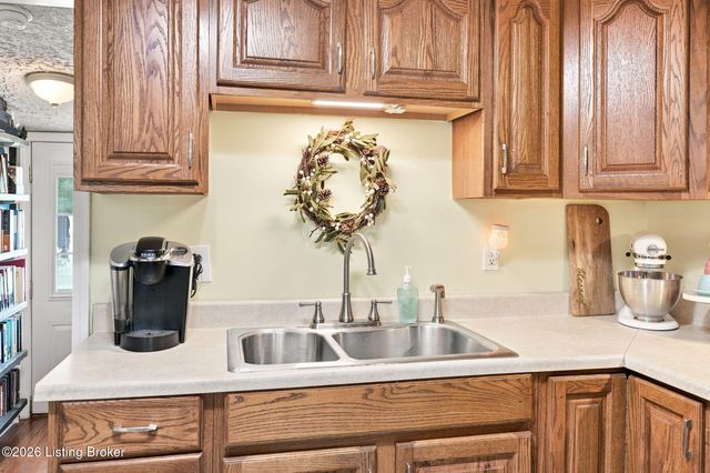 6701 W Orell Rd, Louisville, KY 40272