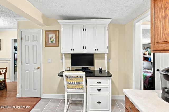 6701 W Orell Rd, Louisville, KY 40272