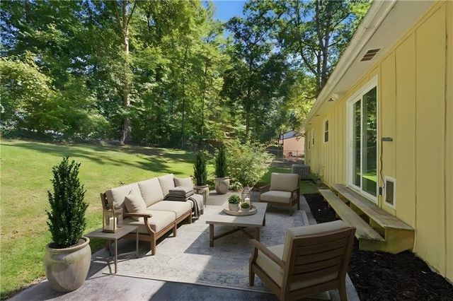 490 Valley Creek Road SW, Mableton, GA 30126