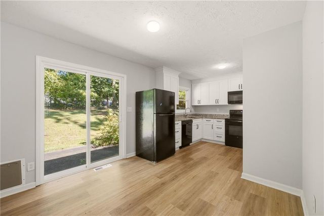 490 Valley Creek Road SW, Mableton, GA 30126