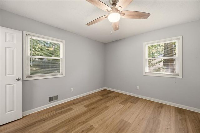 490 Valley Creek Road SW, Mableton, GA 30126