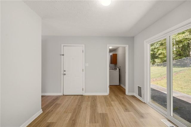 490 Valley Creek Road SW, Mableton, GA 30126