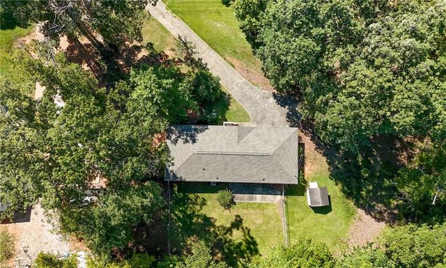 490 Valley Creek Road SW, Mableton, GA 30126